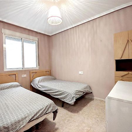 Modern Apartment 3Mins Walk To Playa Del Cura Beach 또레비에하 외부 사진