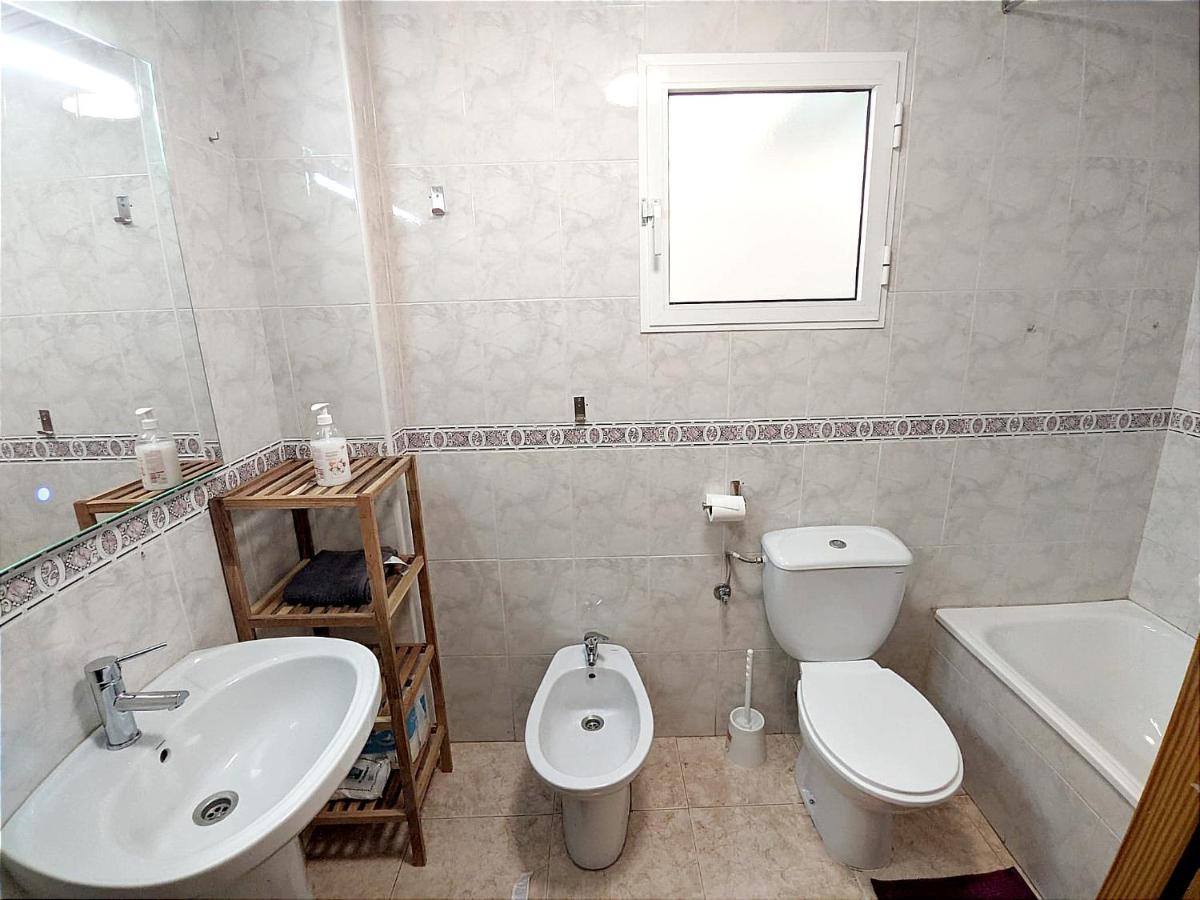 Modern Apartment 3Mins Walk To Playa Del Cura Beach 또레비에하 외부 사진
