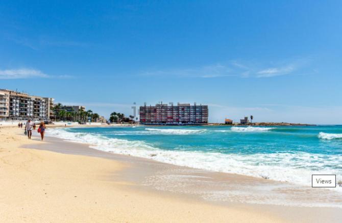 Modern Apartment 3Mins Walk To Playa Del Cura Beach 또레비에하 외부 사진