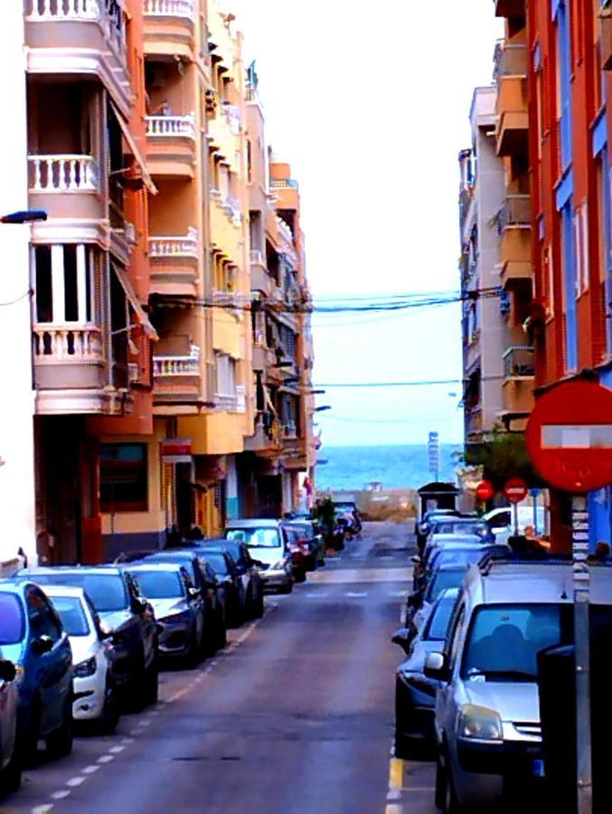 Modern Apartment 3Mins Walk To Playa Del Cura Beach 또레비에하 외부 사진